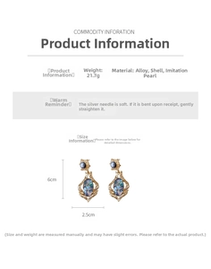Détails de boucles d'oreilles vintage en nacre avec cadre doré et perles d'imitation