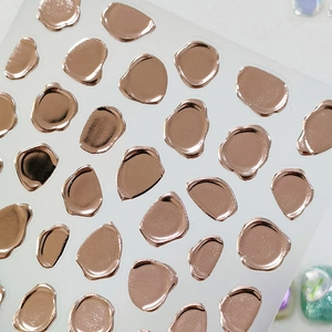 Roségouden 5D-metalen nagelstickers met vloeibare metaalvormen en spiegelglans