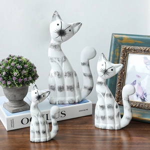 Nordic Abstract Cat Statues Wooden Hand Painted Animal Figurines For Desktop Decor Large Medium And Small Home Ornaments
