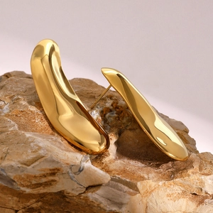 Vintage 18k gold plated stainless steel stud earrings with hammered liquid metal texture