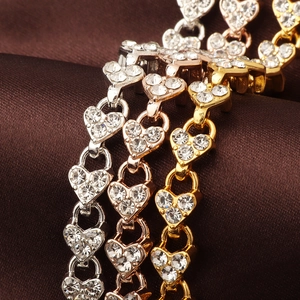 Bracelets cœur romains en argent, or et or rose avec cristaux pavés sur satin