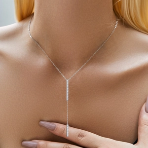 Elegant s925 sterling silver Y-shaped necklace with shimmering cubic zirconia drop pendants