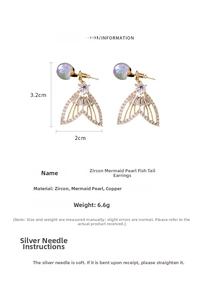 Dettaglio orecchini a coda di pesce, dimensioni 3,2cm x 2cm con perle a sirena