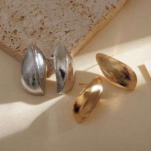 Minimalist Geometric Leaf Shaped Stud Earrings For Women European Style Brushed Texture Copper Gold Silver Earrings