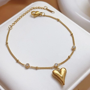 18K gold plated heart bracelet with clear cubic zirconia crystals and adjustable chain