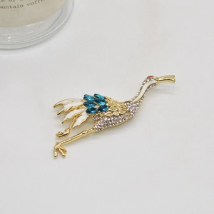 Exquisite Crane Bird Brooch Alloy Enamel Rhinestone Lapel Pin For Women Suit Accessories Elegant Party Jewelry Gift