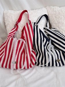 Sac Cabas En Toile Rayée Pour Femmes Grande Capacité Sac À Épaule Décontracté Avec Bordure En Dentelle Et Logo Métal