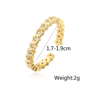 Detail showing dimensions 1.7-1.9cm and weight 2g of star-shaped 18K gold ring