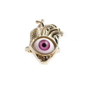 Unique heart-shaped eye ring in vintage gold with pink pupil and anatomical design