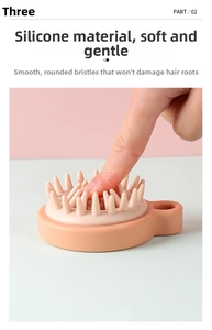 Gros plan des picots en silicone souple de la brosse de massage pour cuir chevelu