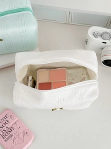 Knitted cotton octagonal cosmetic bag with rose texture and spacious zipper interior