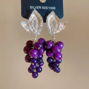 Boucles d'oreilles grappe avec aiguilles en argent 925 et cristaux violets brillants
