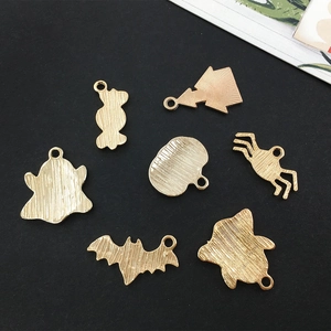 Lot de breloques Halloween en alliage doré avec citrouille et fantôme pour bijoux DIY