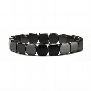 Bracelet pour hommes avec perles d'hématite irrégulières et pierres carrées noires