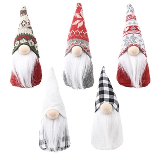 Set of 5 Christmas gnomes with knit hats and long beards for festive home decoration