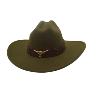 Chapeau de cowboy classique en feutre vert olive avec bande en cuir et tête de taureau