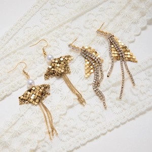 Vintage 18K gold plated stainless steel scale tassel earrings with white zircon and pearls