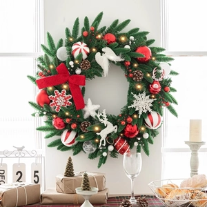 Couronne De Noël Artificielle Avec Lumières LED Chaudes Renne Noeud Flocons De Neige Aiguilles Pin Pour Porte Maison