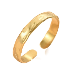 Vintage Baroque hammered texture open bangle bracelet in gold-plated stainless steel