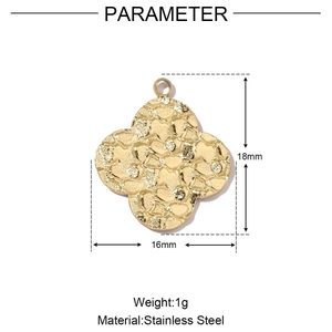 Detailed size chart of gold clover stainless steel pendant showing 18mm by 16mm dimensions