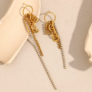 Boucles Oreilles Longues Pampilles Acier Inoxydable Plaqué Or 18K Asymétrique Zircon Strass Style Français Elégant Femmes