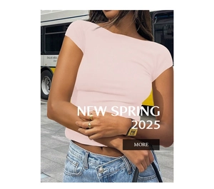 Gros plan d'un t-shirt rose moulant à dos nu pour femme dans un décor extérieur chic