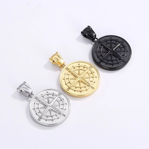 Pendentifs boussole en acier inoxydable en finitions argent, or et noir minimalistes