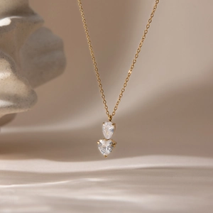 Collana classica in acciaio inossidabile 18K con ciondoli in zircone a goccia e cuore