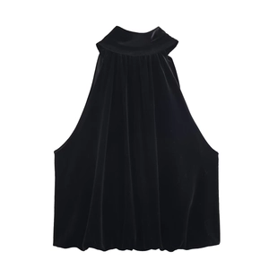 Schwarzes Samt-Halterneck-Top mit Ballon-Saum und elegantem gerafftem Stehkragen