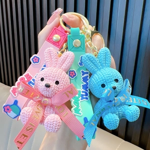 Süß Cartoon Harz Sitzender Hase Schlüsselanhänger Strickstruktur Tier Anhänger Bandschleife Brief Gurt Schlüsselring Tasche Deko Paar Geschenk