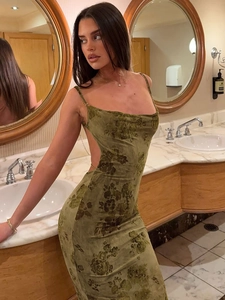 Sexy olive green tie-dye backless dress with chain details and floral print