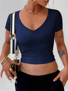Slim fit navy blue cropped V-neck T-shirt for women stylish short sleeve top