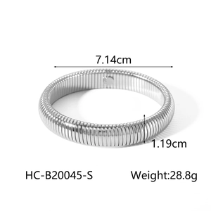 Detailed size chart for silver flexible titanium steel snake chain bracelet with dimensions