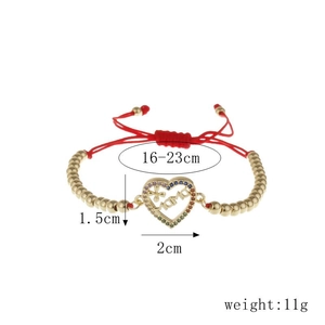 Macro detail of MAMA heart charm bracelet with dimensions and weight measurements