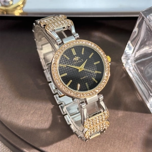 Montre quartz femme élégante avec bracelet bicolore or-argent serti de cristaux et cadran noir