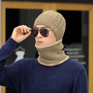 Details von khaki Strickmütze und Loopschal Set mit dickem Plüschfutter für Herren