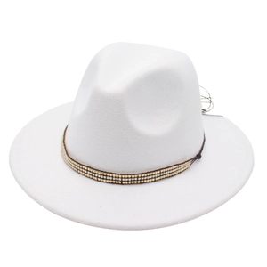 Chapeau fedora classique en laine blanche avec élégant ruban décoré de perles