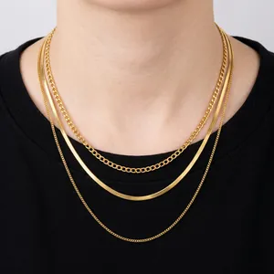 Collier multicouche en acier titane doré avec chaîne serpent et maillons de boîte superposés