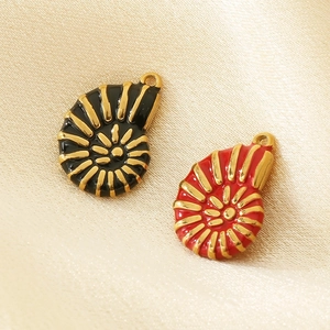Pendentifs nautile en acier 304 émaillé noir et rouge avec bordure dorée