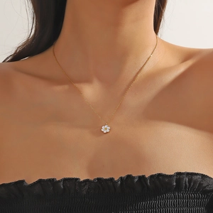 Élégant Collier Pendentif Marguerite en Acier Inoxydable pour Femme Plaqué Or Émail Goutte Chaîne Clavicule Fleur Bijoux