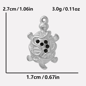 Silver turtle pendant with black stones, 2.7cm high, 1.7cm wide, and 3.0g weight details