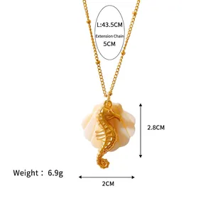 Collier double rang doré avec pendentifs étoile de mer et coquillage pour la plage