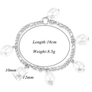 Close-up of 18cm Figaro chain bracelet with 12mm white pearls and silver steel finish