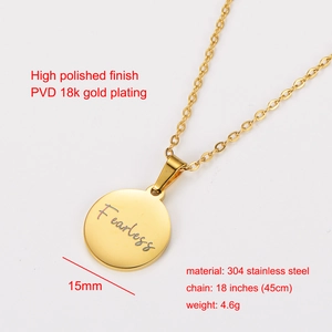 Collana in acciaio inox placcato oro 18k con ciondolo tondo Fearless da 15mm lucido