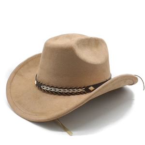 Klassischer Westernhut aus Wildlederimitat mit geflochtenem Lederband und Nieten