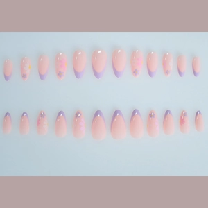 Lot de 24 faux ongles amande avec pointes françaises lilas et motifs de marguerites
