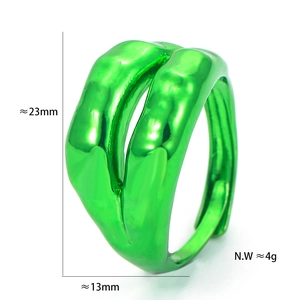 Detail view of a green irregular lava ring with 23mm height and 13mm width dimensions