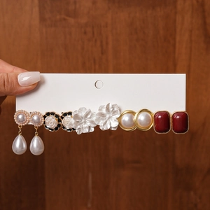Lot de 6 paires de boucles d'oreilles vintage avec perles et motifs de fleurs de camélia