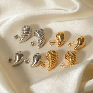 Polished and striped water drop earrings in 18k gold and silver stainless steel