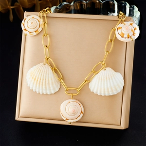 Bohemian Shell Conch Pendant Necklace Stainless Steel Gold Plated Summer Beach Vacation Jewelry Gift For Women